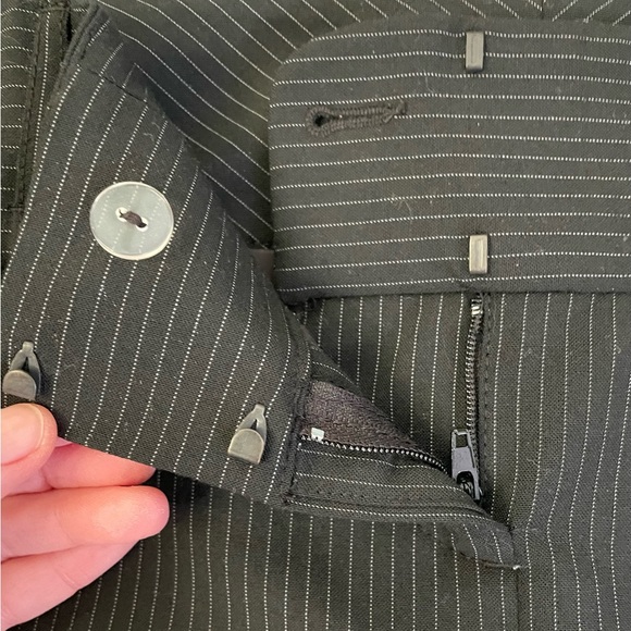 Express Black Pinstripe Pencil Skirt.  Size 2. Fully lined, 2 belt loop sizes. - Picture 7 of 9